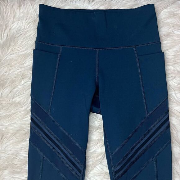 Athleta 7/8 Up for Anything Mesh Leggings - Picture 3 of 10